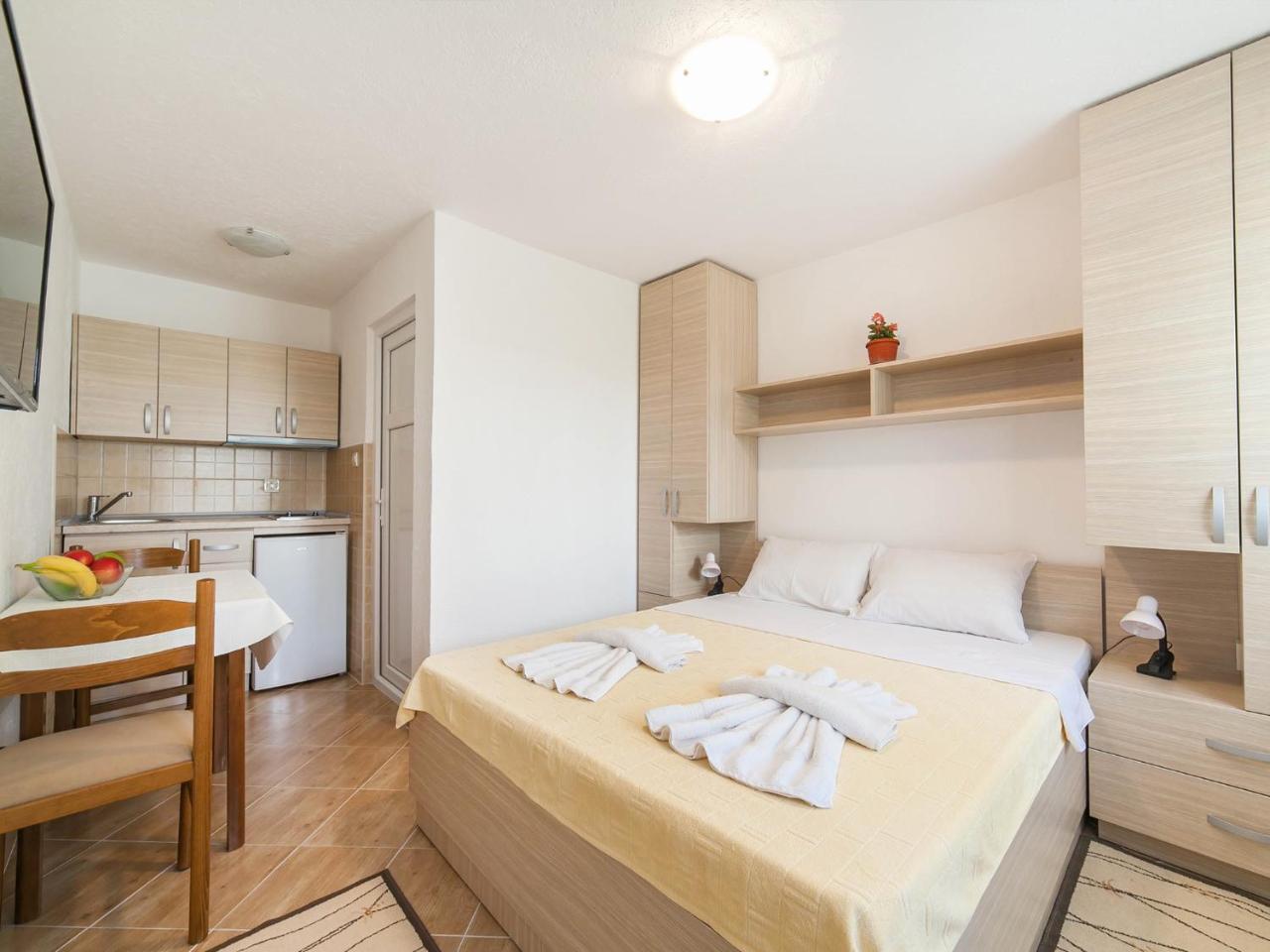 Hana Accommodation Sveti Stefan Ngoại thất bức ảnh