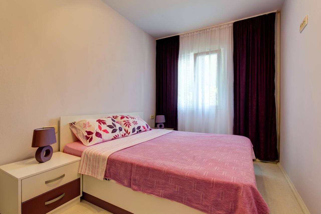 Hana Accommodation Sveti Stefan Ngoại thất bức ảnh