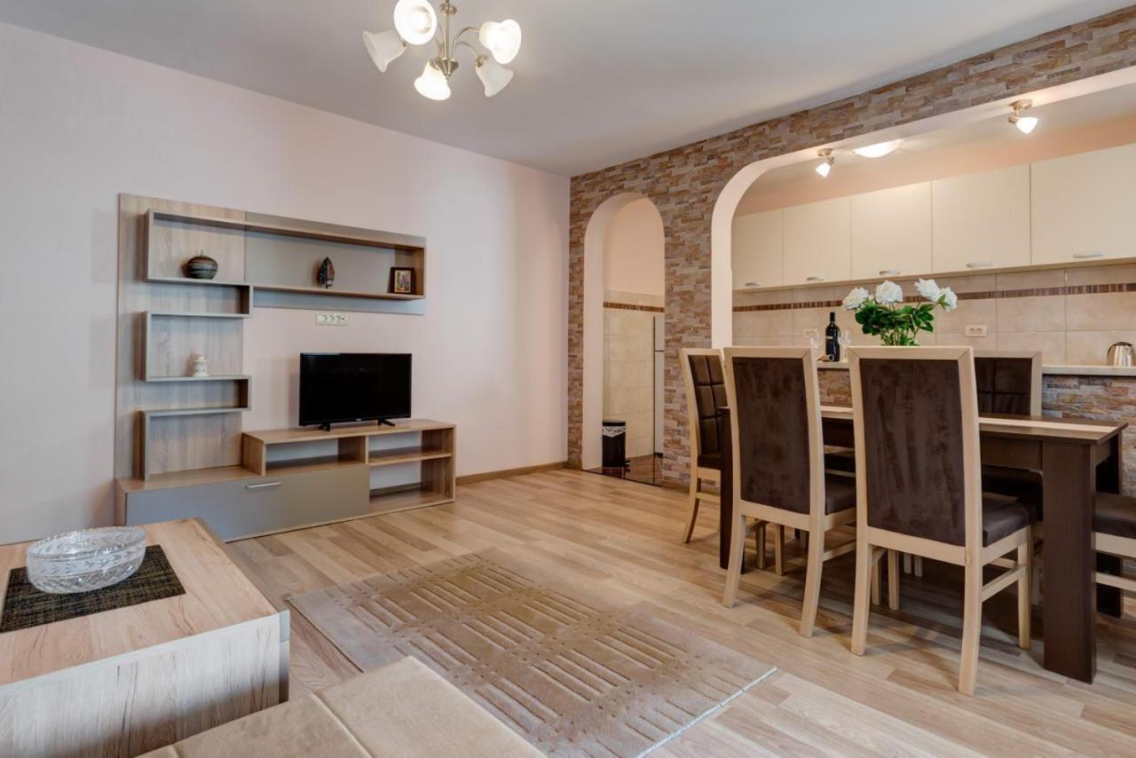 Hana Accommodation Sveti Stefan Ngoại thất bức ảnh