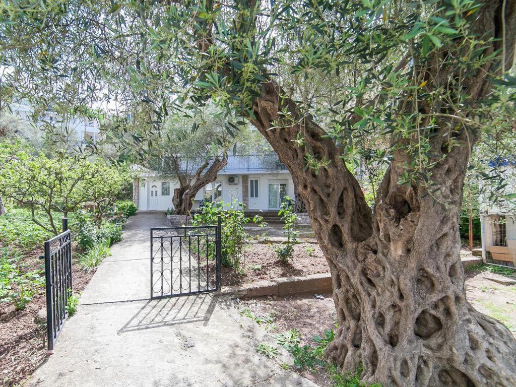 Hana Accommodation Sveti Stefan Ngoại thất bức ảnh